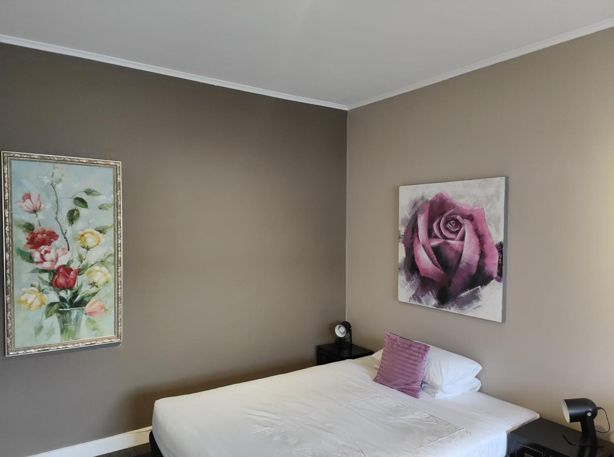 Centennial Inn On Bathurst Лонсестон Экстерьер фото